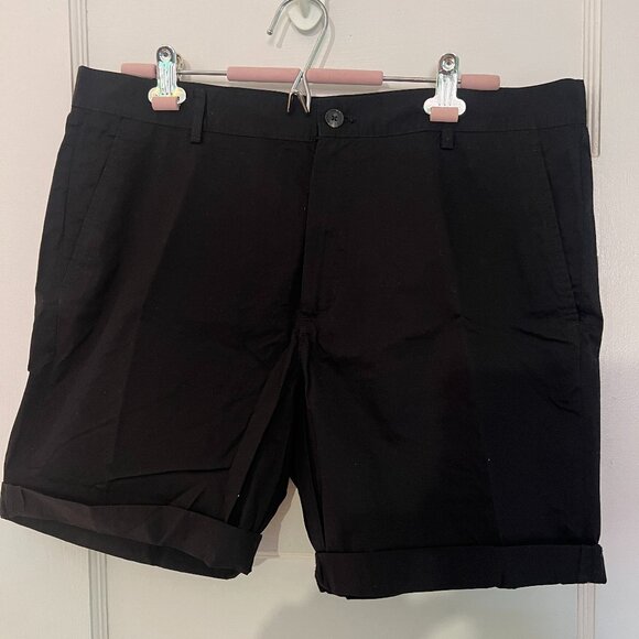 H&M Black Flat Front Men's Shorts - Picture 1 of 7